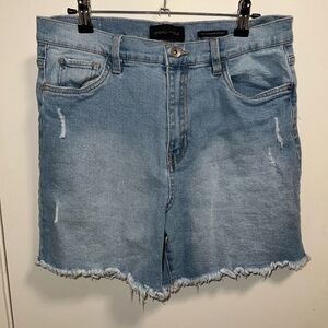 Kendall and Kylie Boyfriend Bermuda Shorts